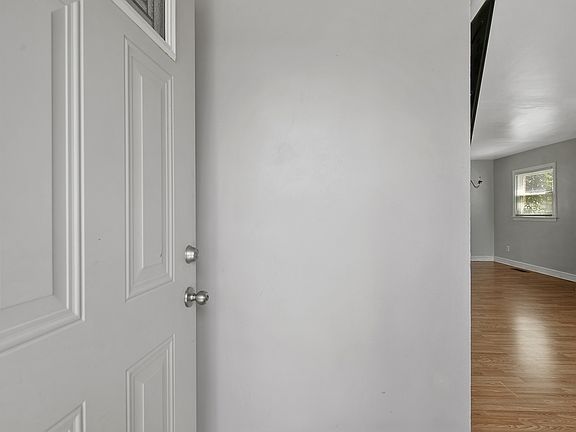 2nd image of 1025 Martindale Dr