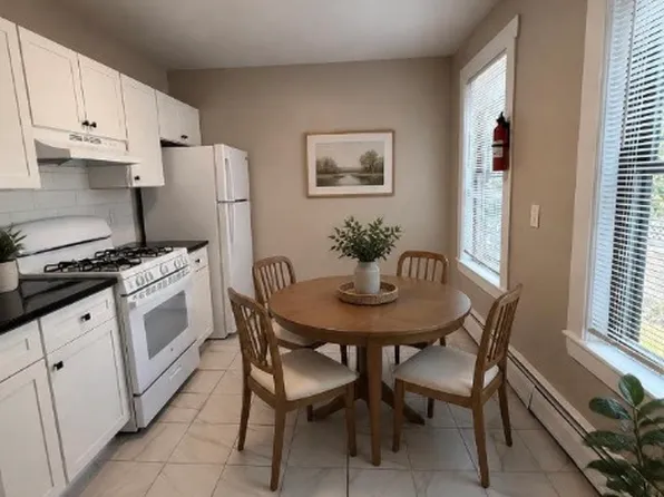 110 Taylor St #A, Waltham, MA 02453