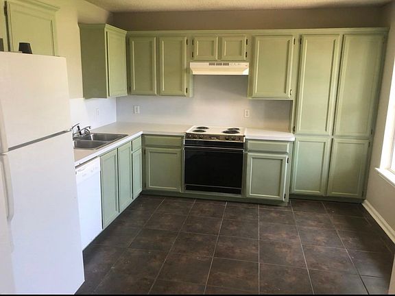 2nd image of 1735 N Tallowood Dr #1