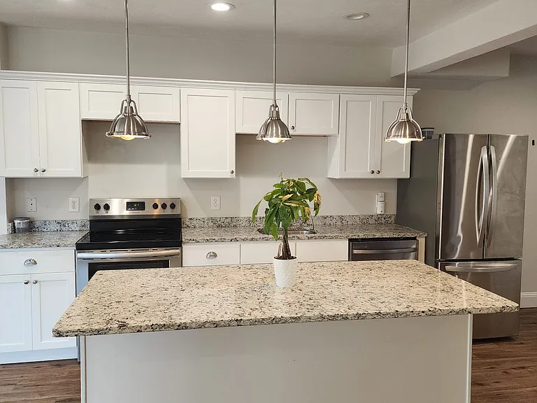 25 Winthrop Ave #B — Photo 3