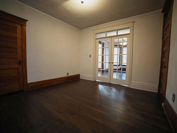 3rd image of 679 Fuller Ave