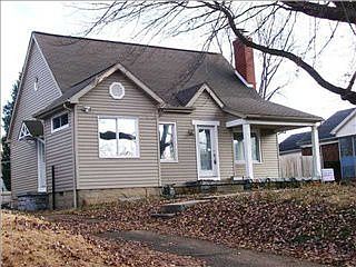 2nd image of 106 S Saint James Blvd
