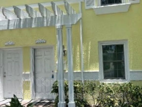 3rd image of 5066 Coquina Key Dr SE