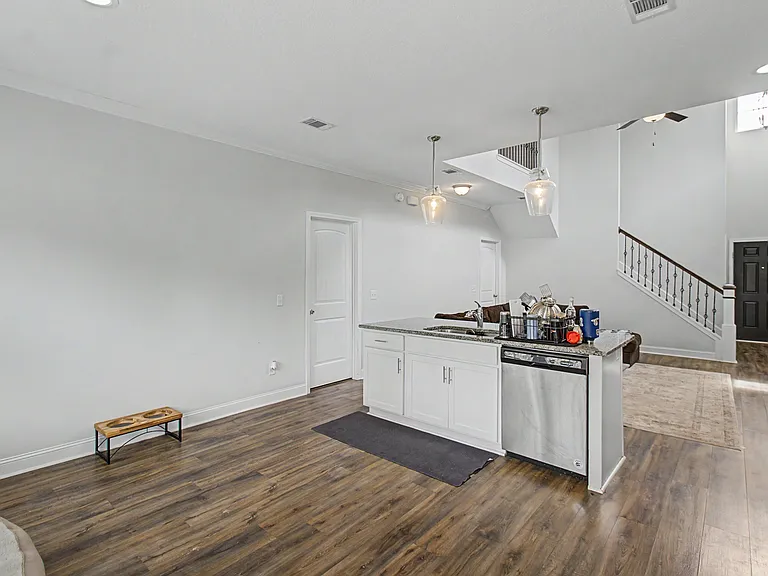785 Fairview Cir — Photo 10
