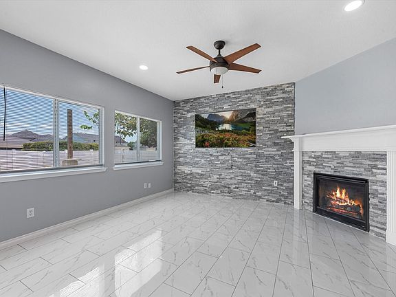 2nd image of 6131 Settlers Lake Cir W