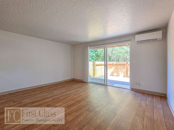 3rd image of 9555 SW Hall Blvd APT 20