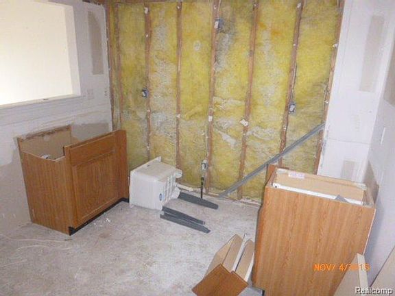 3rd image of 3086 Village Cir #59