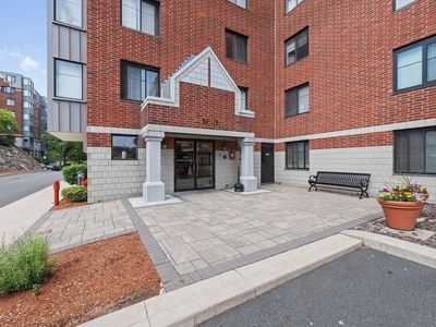 100 Ledgewood Dr APT 519, Stoneham, MA, 02180