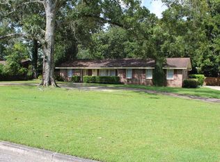 105 Village Ln, Dothan, AL 36303