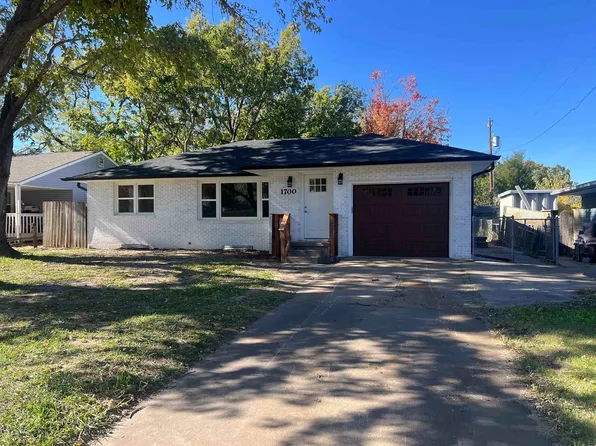 1700 Pershing St, Salina, KS 67401