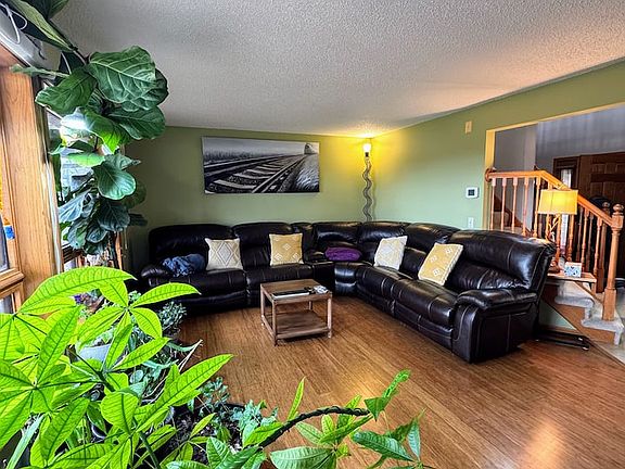 5th image of 13918 Riverview Dr NW