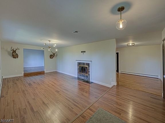 3rd image of 56 Wester Rd