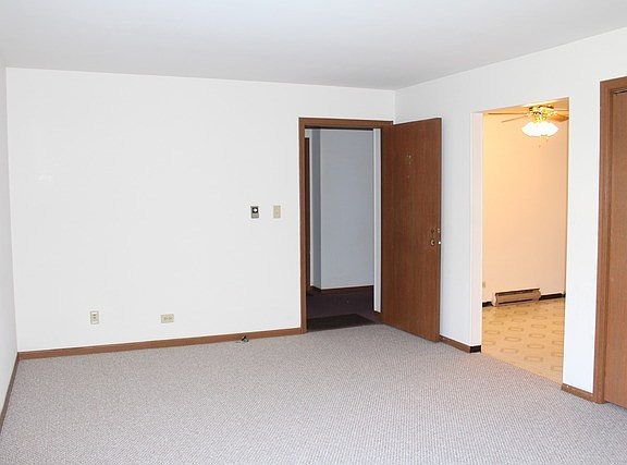4th image of 633 Dean Dr APT 2