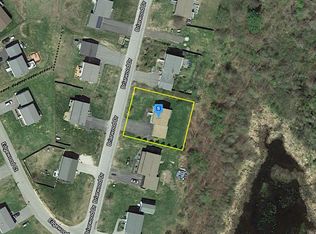 49 Briarwood Dr, Bangor, ME 04401