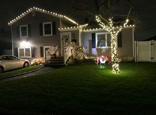 452 Charles Ave, Massapequa Park, NY 11762