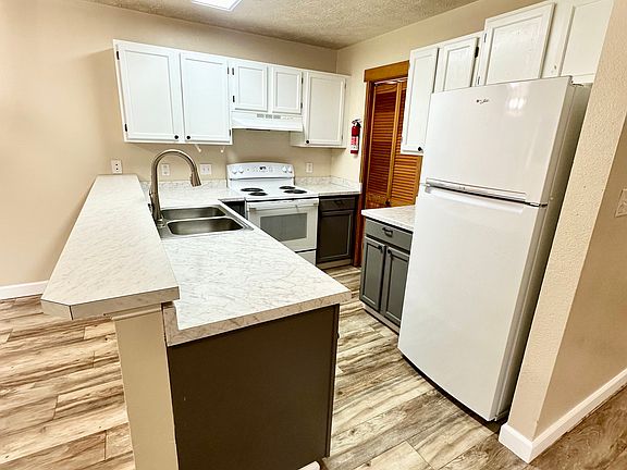 5th image of 7111 Stella Pl #A