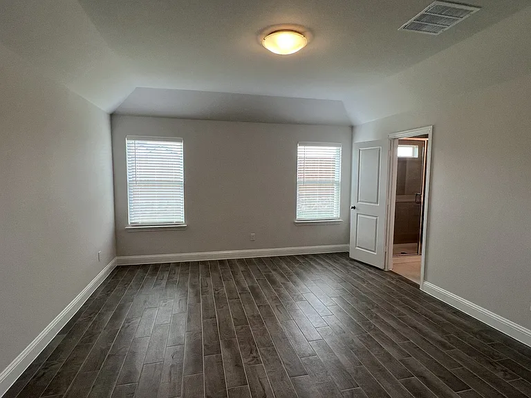 712 Palazzo Pl — Photo 10