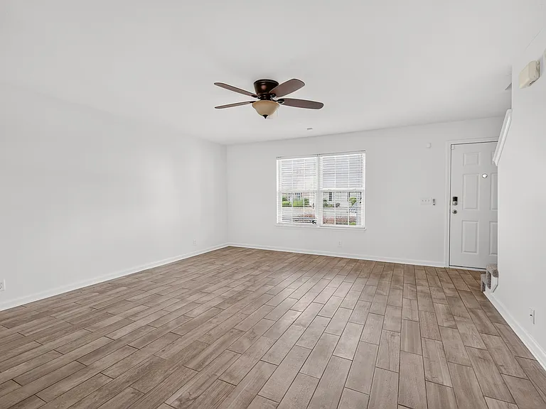 407 Arapaho Dr — Photo 9