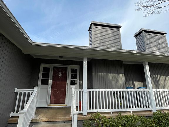 3rd image of 635 Meadowbrook Dr #A