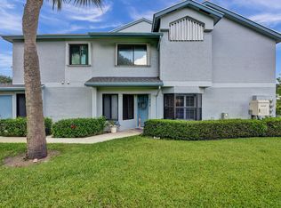 604 Harbour Pointe Way, Greenacres, FL 33413