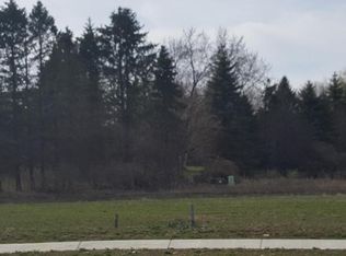 N37W8114 Prairie View Ct, Cedarburg, WI 53012