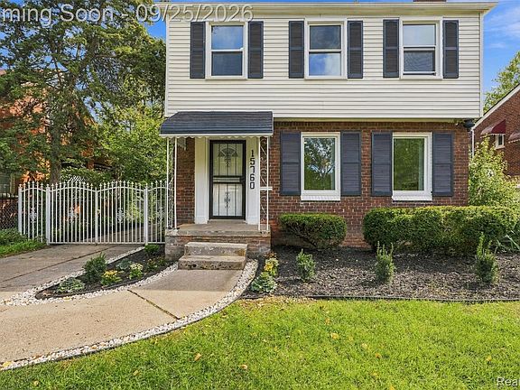3rd image of 15760 Oakfield St