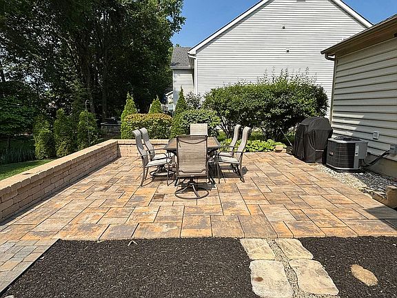 4th image of 7128 Greenery Ct