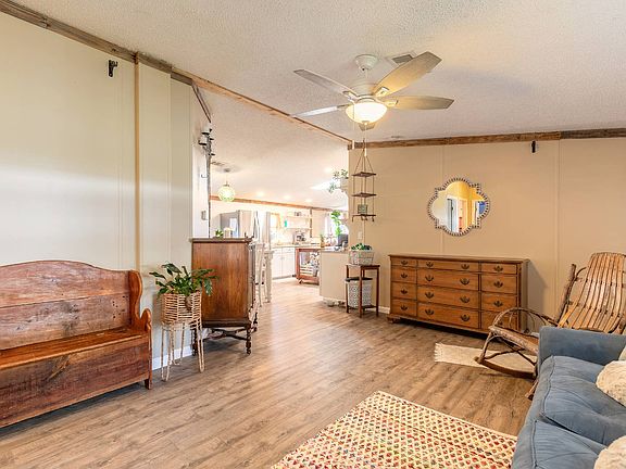 5th image of 192 Loquat Ln