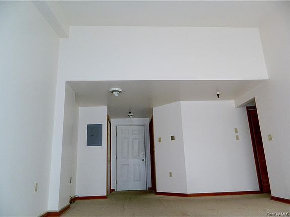 4th image of 70 Johnes St #324-E