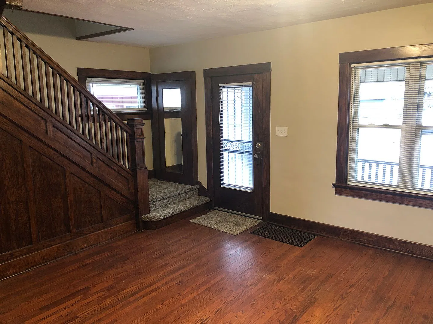 Historic 4-Bedroom with Fenced In Yard — Photo 3