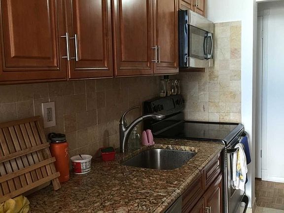3rd image of 300 Winston Dr APT 2214