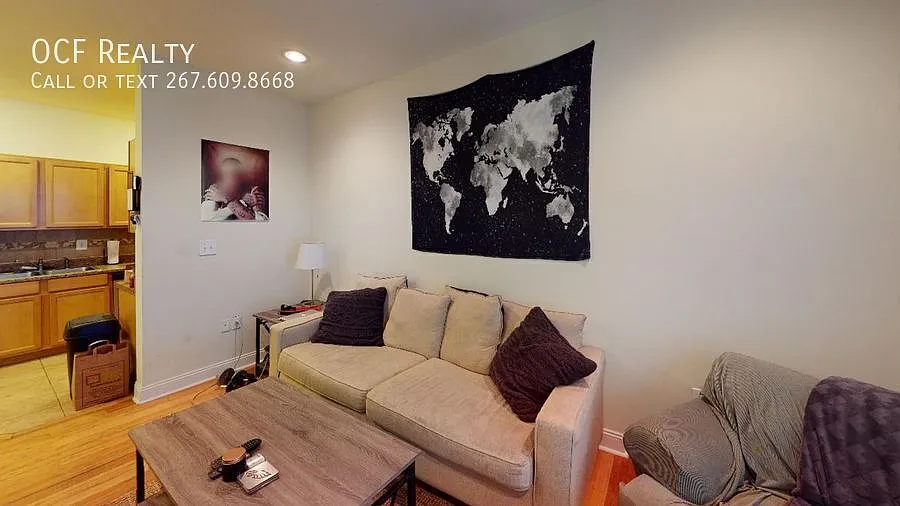 Building Photo - 1805 Carpenter St #1