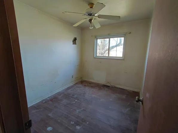 1801 W Hobson Ave, Flint, MI 48504