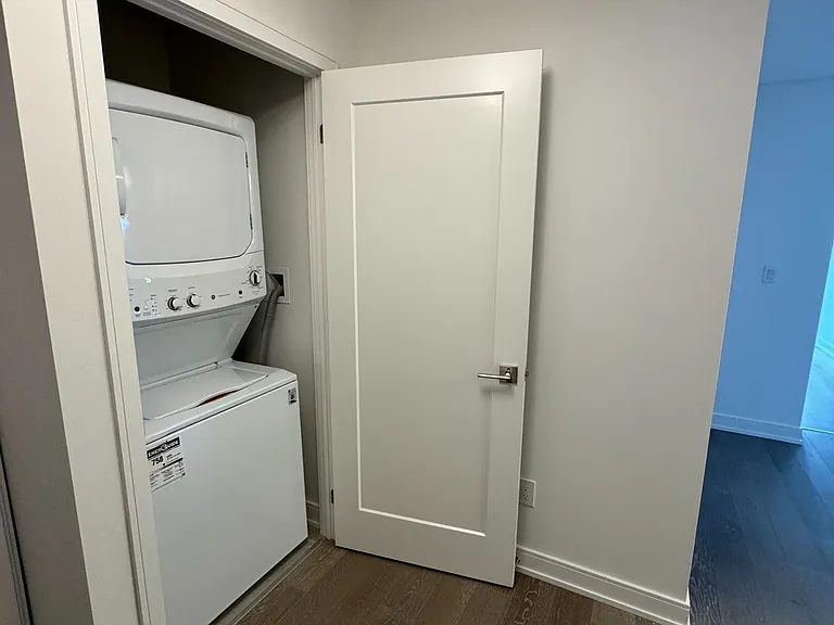 715 Davis Dr #510 — Photo 11