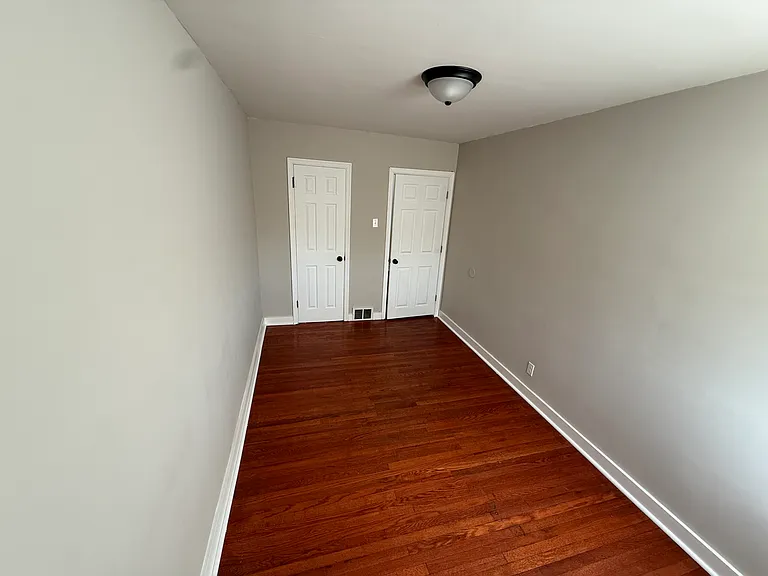 702 Brighton St #2 — Photo 7