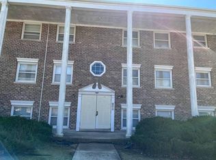 4061 Charleston Rd APT 2W, Matteson, IL 60443