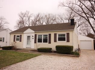5310 N Glen Elm Dr, Peoria Heights, IL 61616