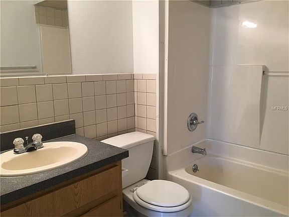 5th image of 1408 E Linebaugh Ave