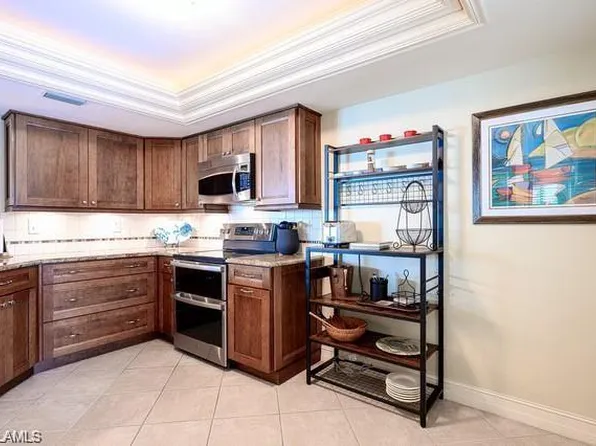 601 Beachwalk CIR #L-104, NAPLES, FL 34108