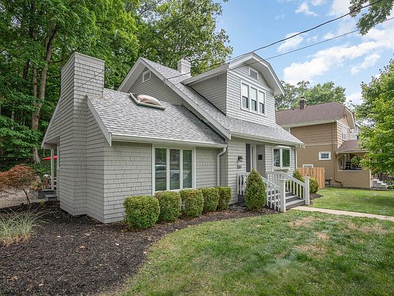 3rd image of 1130 Delta Ave