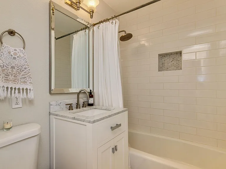 3388 S Holly St — Photo 11