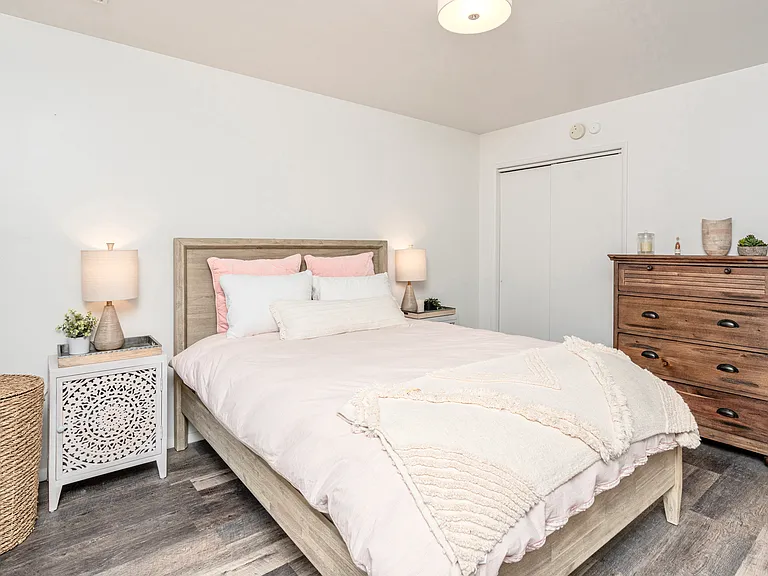 1609 S Parkside Dr — Photo 14