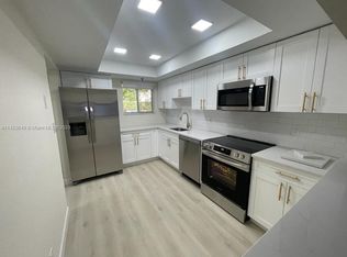 3186 Via Poinciana APT 107, Lake Worth, FL 33467