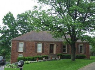 7101 Blazier Ct, Spring Mill, KY 40228