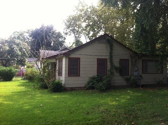 2nd image of 700 S 4th St
