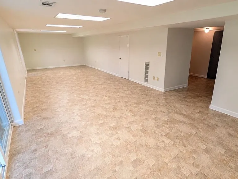 4140 Sussex St — Photo 17