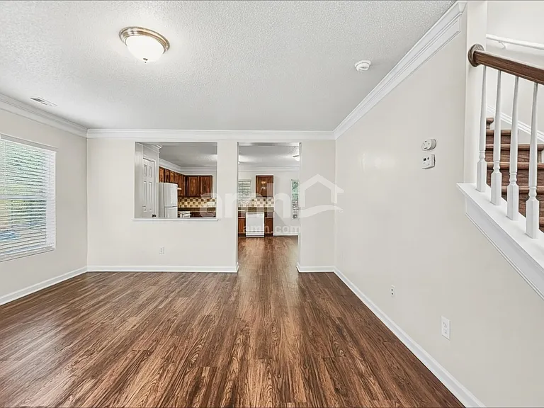 417 Magna Dr — Photo 6