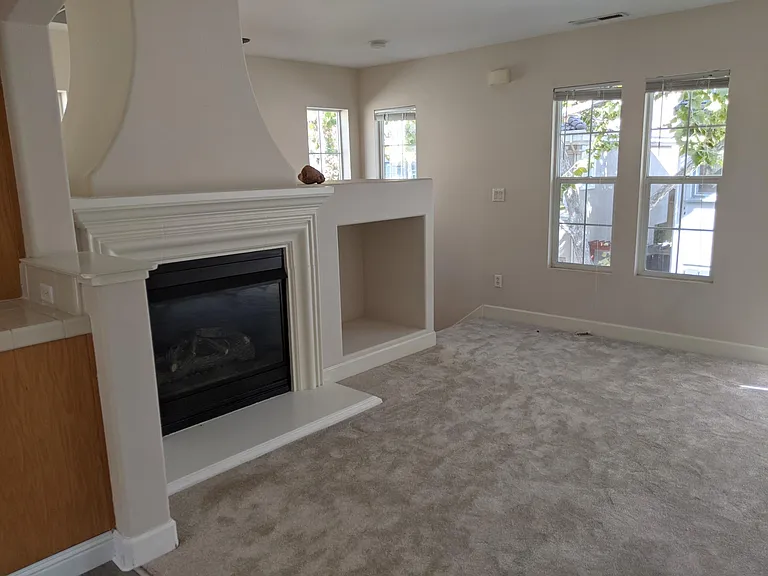 3960 Chamberer Dr — Photo 1