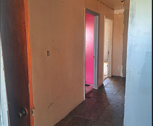 4th image of 2502 Lakeview Ave