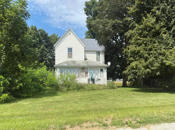 11813 Pleasant Valley Rd, Waverly, IL 62692